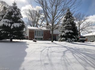 38420 Bainbridge Rd, Solon, OH 44139