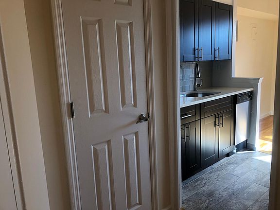 3rd image of 14202 84th Dr APT 5A