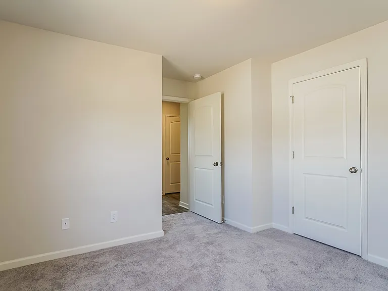 200 Kyles Dr — Photo 12