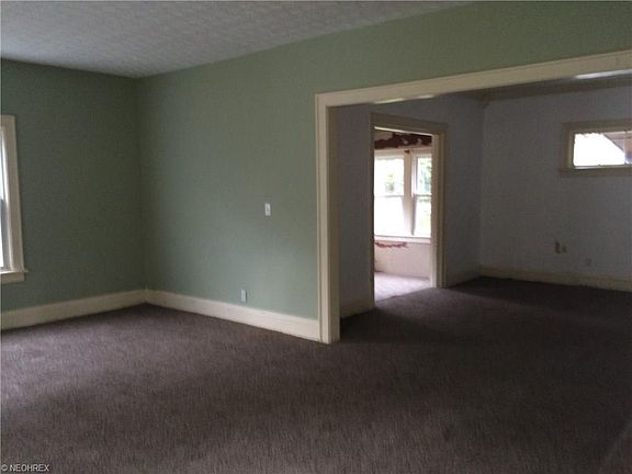 4th image of 377 N Firestone Blvd