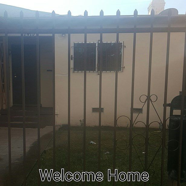 2nd image of 7419 Crenshaw Blvd