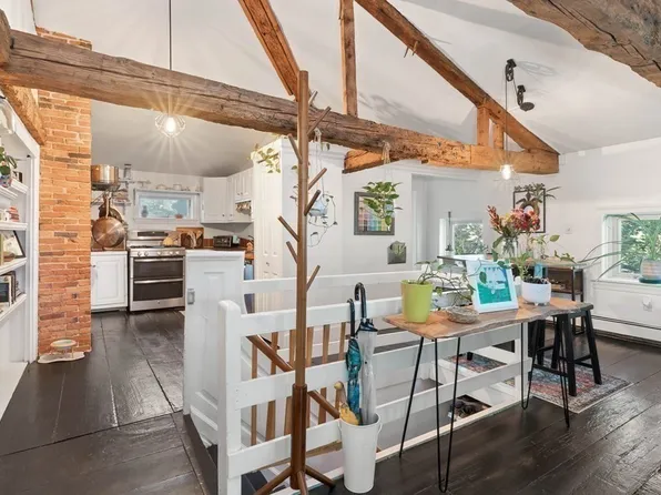 16-18 Tyng St #E, Newburyport, MA 01950