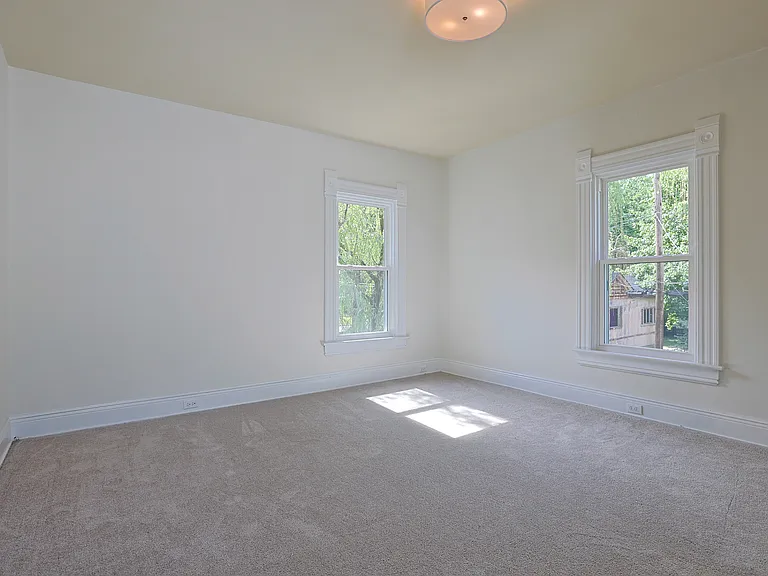 6118 Prentice St — Photo 31