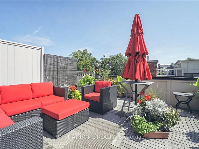 99 Brant St #7 — Photo 31