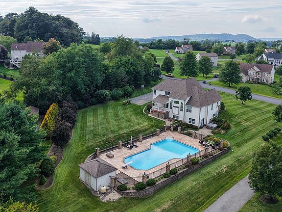 5th image of 231 Hawkview Ct
