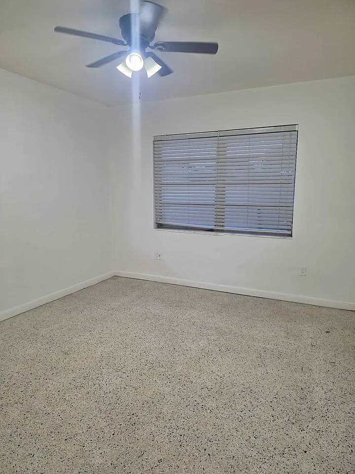 2 bed, 800 sqft, $2,100 — Photo 3