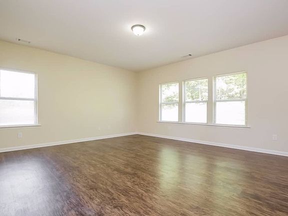 3rd image of 4251 Oak Field Dr