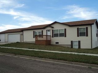 1000 10th St SE, Mandan, ND 58554