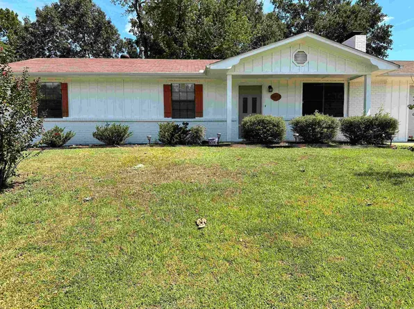 3027 Huron St, Camden, AR 71701
