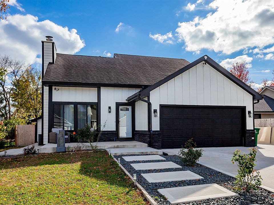 1st image of 5920 Village Cir
