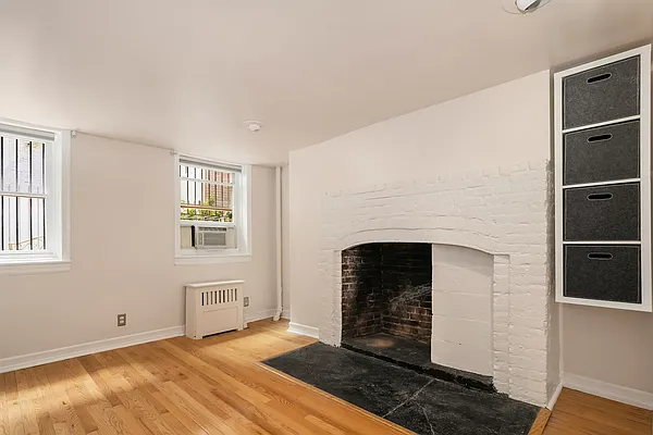 Rented by Compass | media 10