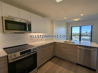 1077 Commonwealth Ave #507, Boston, MA 02215