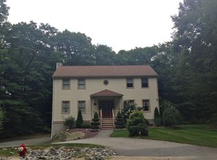 6 Latham Farm Rd, Smithfield, RI 02917