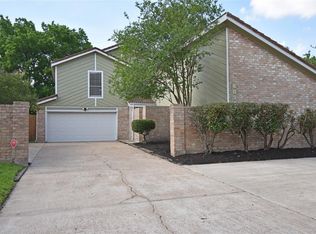 6034 Gallant Forest Dr, Houston, TX 77088