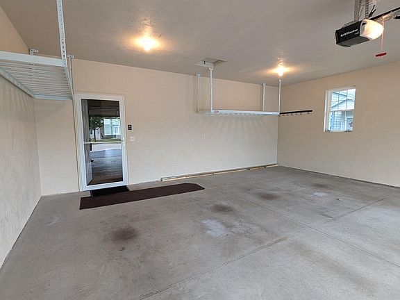 3rd image of 1274 Cameron Cir