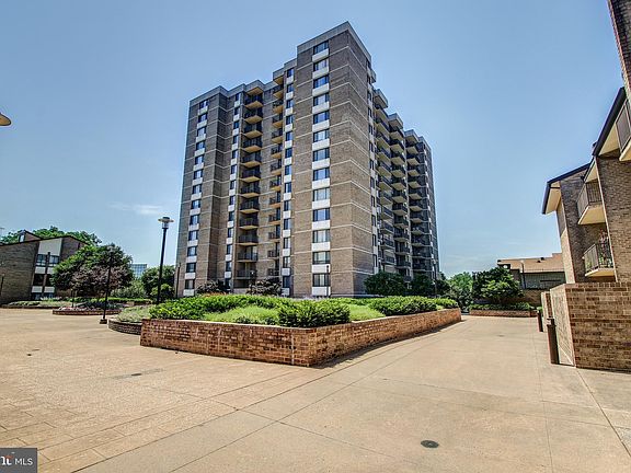 3rd image of 118 Monroe St APT 110