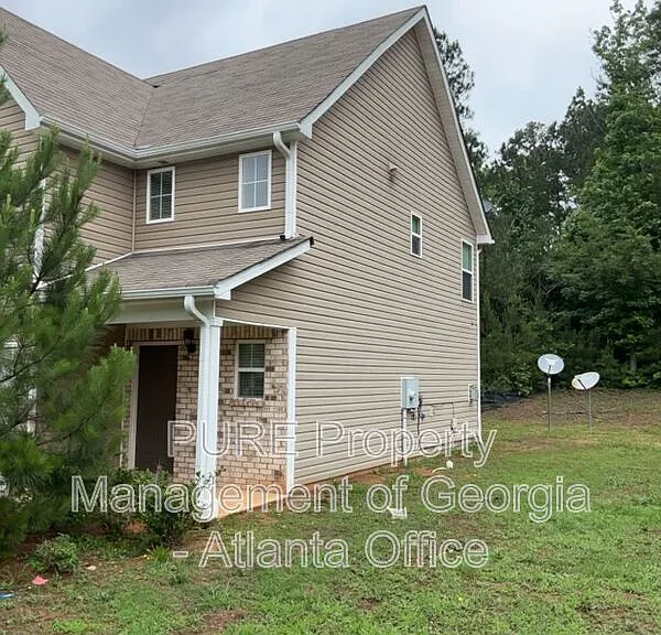 400 Brookwood Xing — Photo 2