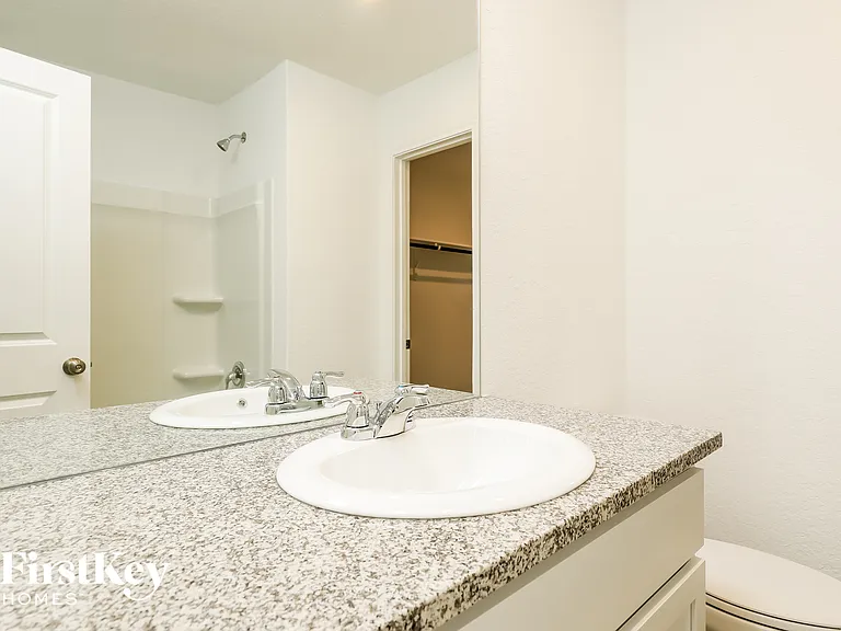 10407 McClintock Dr — Photo 13