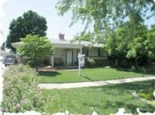 6973 N Wildwood St, Westland, MI 48185