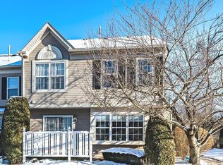 1504 Briarwood Ct, Phoenixville, PA 19460
