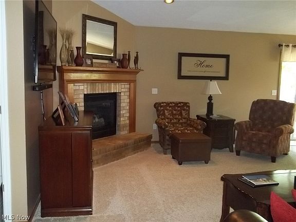 2nd image of 7048 Oak Tree Dr N
