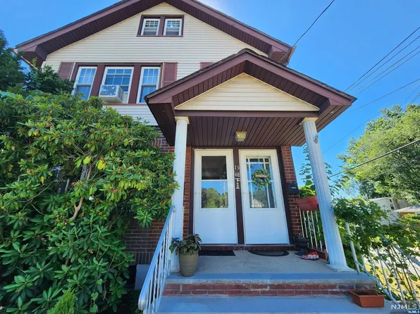 15-48 Parmelee Ave, Fair Lawn, NJ 07410