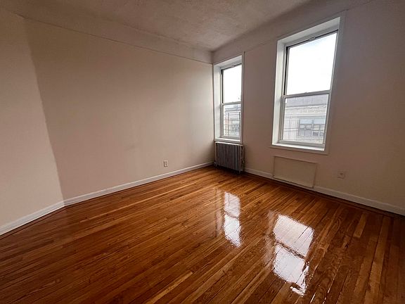 5th image of 41-29 41st St #6C