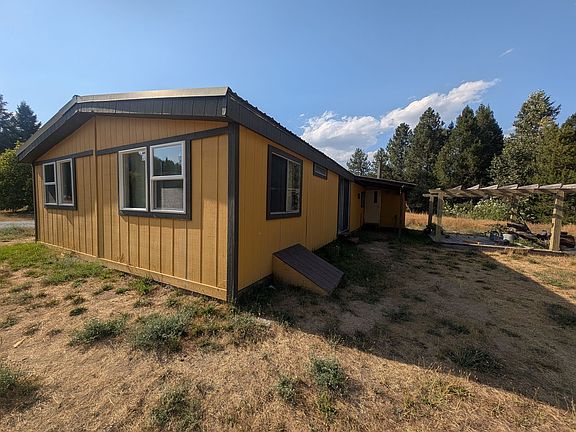 3rd image of 2976 Deeter Rd