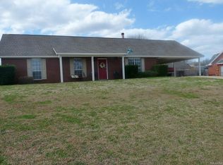 195 Old Orchard Rd, Deatsville, AL 36022