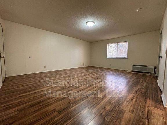 3rd image of 1602 Brookside Dr #310