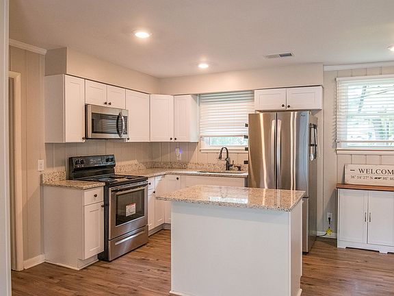 2nd image of 3309 Eaglewood Ln