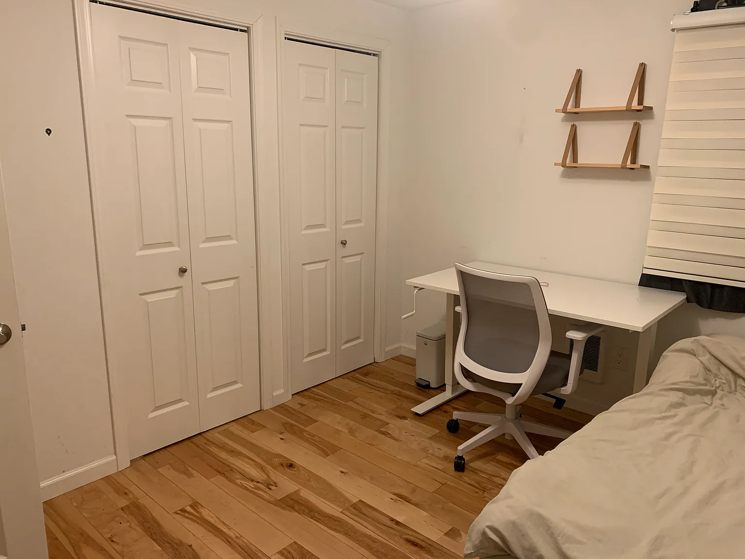 4 bed, 2040 sqft, $900 — Photo 2
