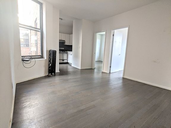 3rd image of 242 Bainbridge St APT 3B