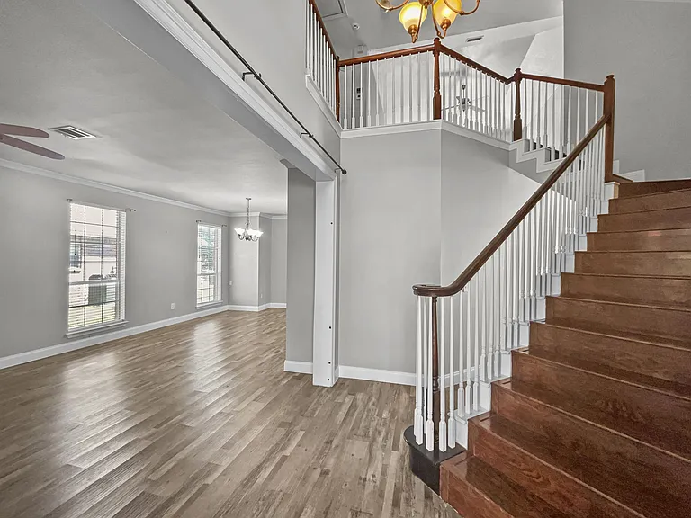 2132 Cliffside Dr — Photo 6