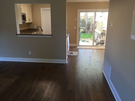 4th image of 710 Legion Dr Unit D3