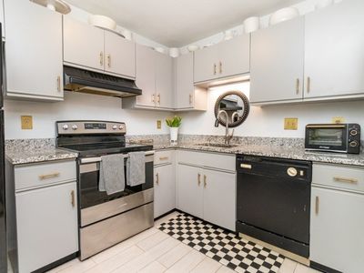 50 Watertown St APT 110, Watertown, MA, 02472