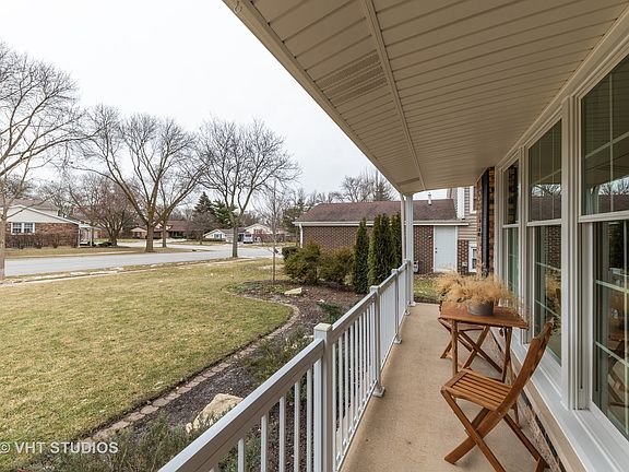 4th image of 3104 N Windsor Dr