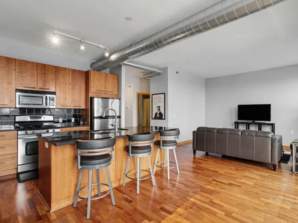 1211 Lagoon Ave Unit 410, Minneapolis, MN 55408