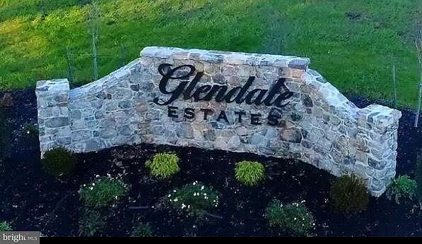1st image of 6 Glendale Dr