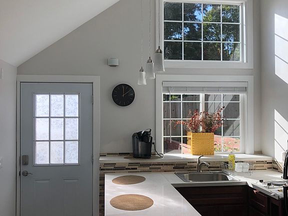 4th image of 3517 Mirasol Ave