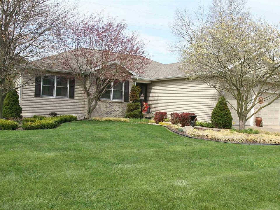 1st image of 23071 Montrose Cir