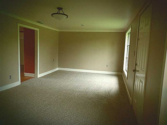 3rd image of 10348 Freeman Dr