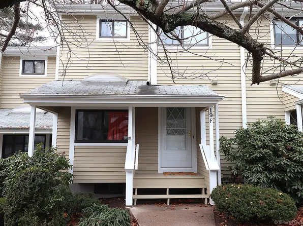 19F Wiggins Farm Drive Unit F, Simsbury, CT 06070