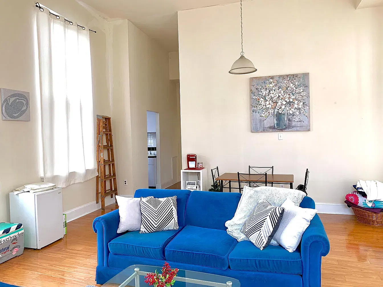 2 bed, 1.5 bath, 1200 sqft, $2,000 — Photo 2