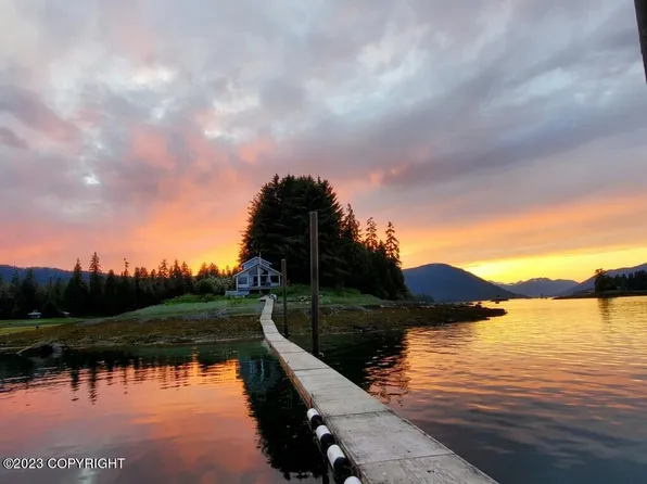 1 Kupreanof, Petersburg, AK 99833