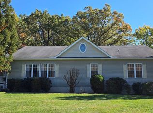 1564 Perry Rd, Winchester, VA 22602