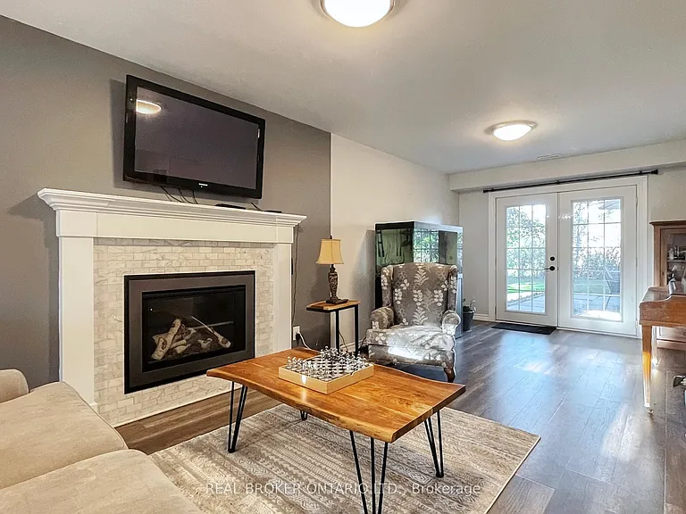 15 Jasmine Cres — Photo 31