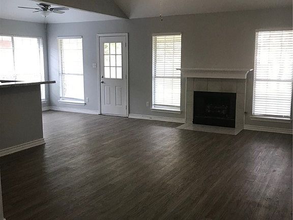 3rd image of 3513 Vienna Dr