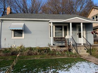 1036 Lenore Ave, Lansing, MI 48910