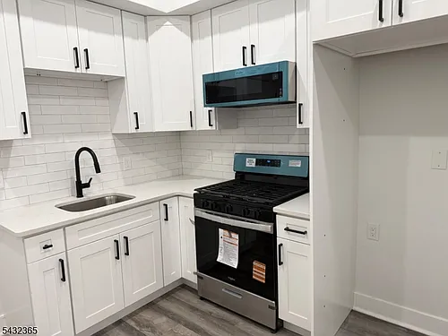 321 Jefferson Ave #1 Photo 1